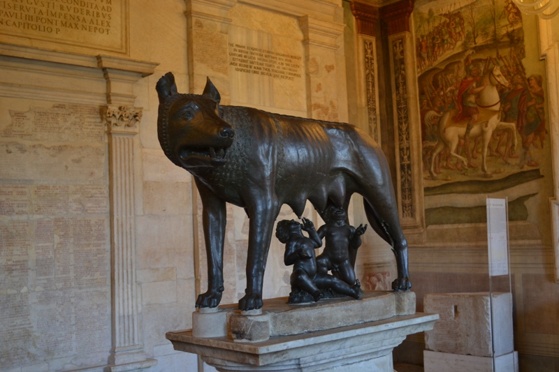 Рим. Капитолийские музеи. Капитолийская волчица