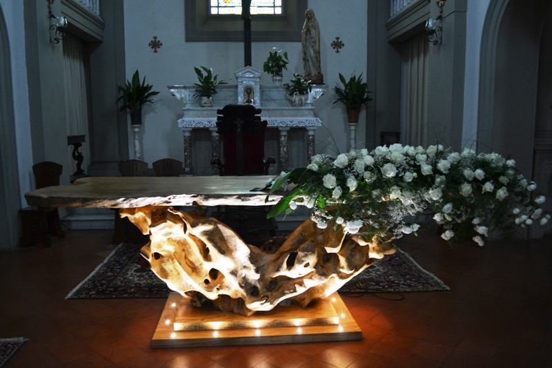 Церковь Святого креста в Винчи. Интерьер