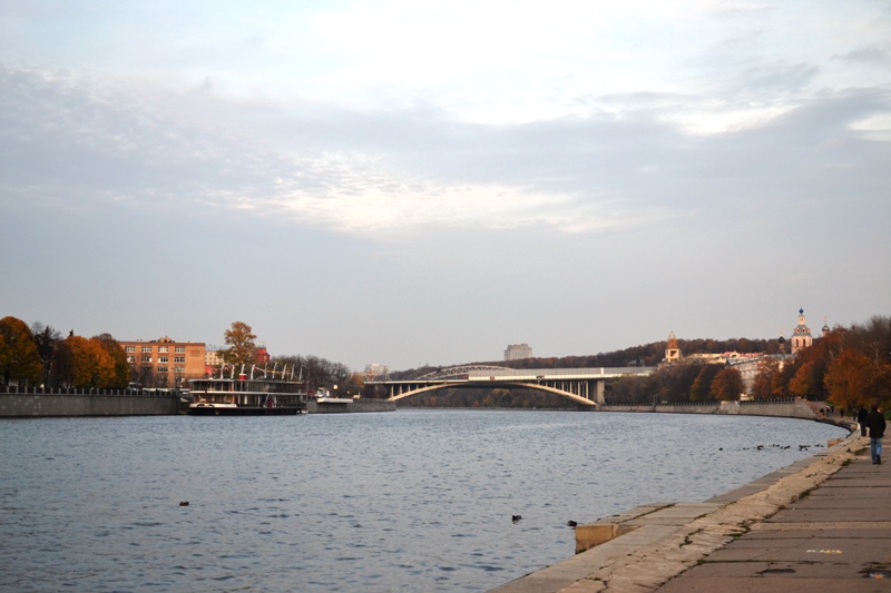 Вид на Андреевский мост