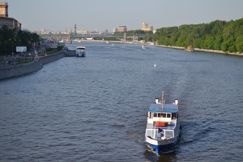 Вид на Москву-реку с Андреевского (железнодорожного) моста