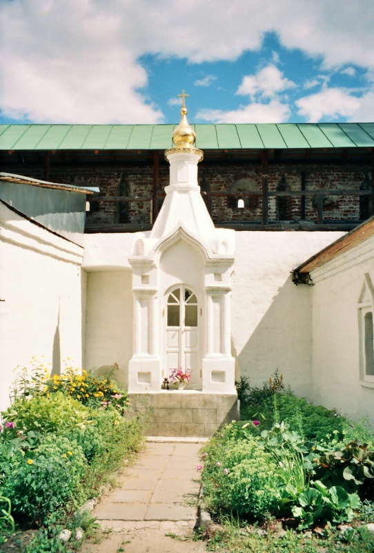 Новоспасский монастырь. Могила инокини Досифеи