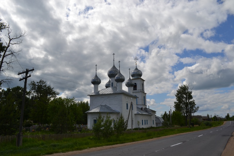 Церковь в селе Дмитриевском