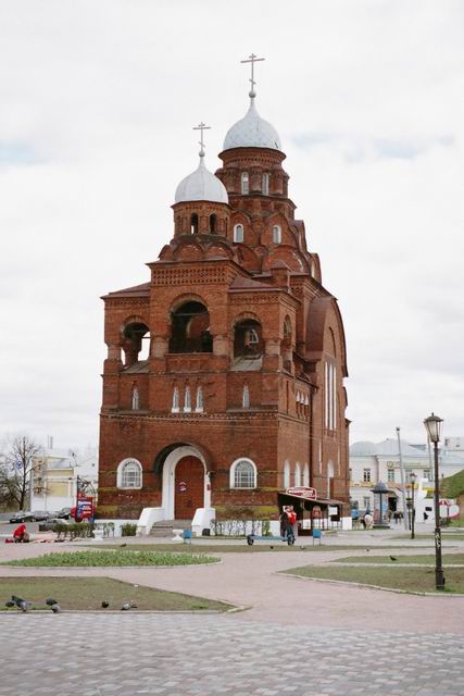 Владимир. Красная церковь